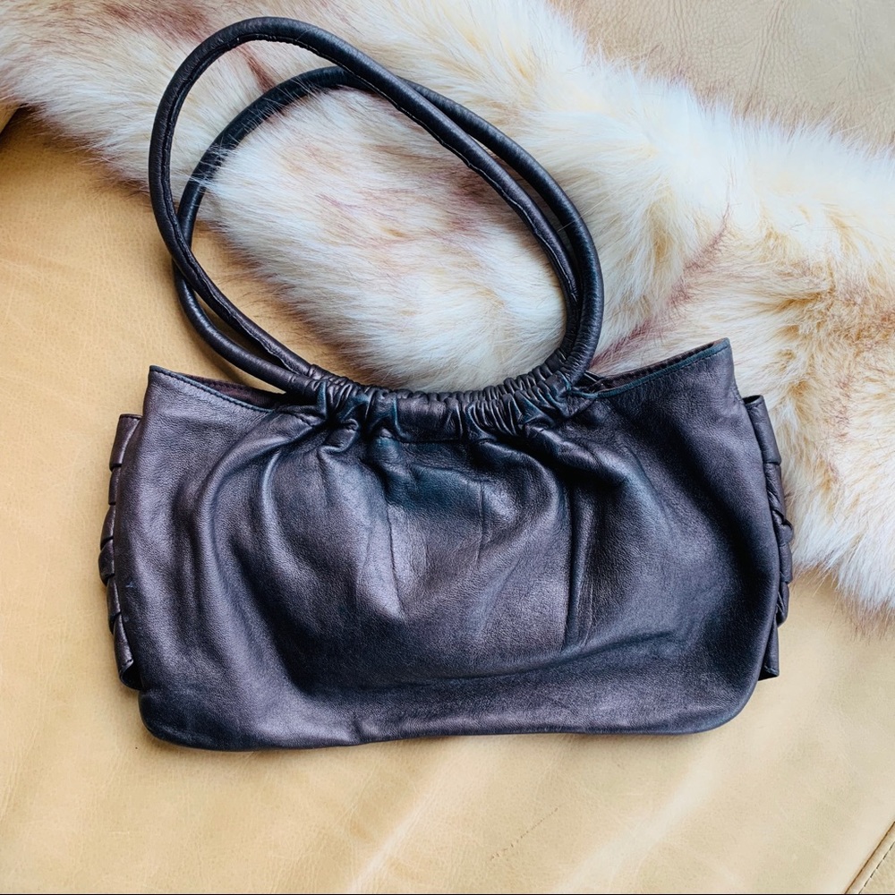 Armani Exchange leather shoulder bag, bow front - Picture 2 of 8